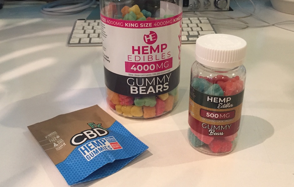 gummy bearsとCBDfx Gummiesの比較写真