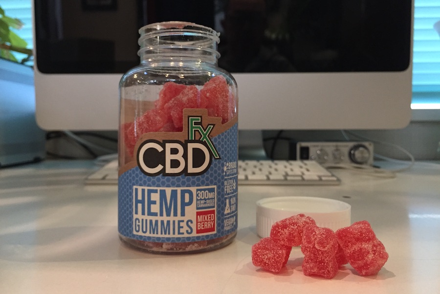 CBD fx-gummiesの60個入りボトル