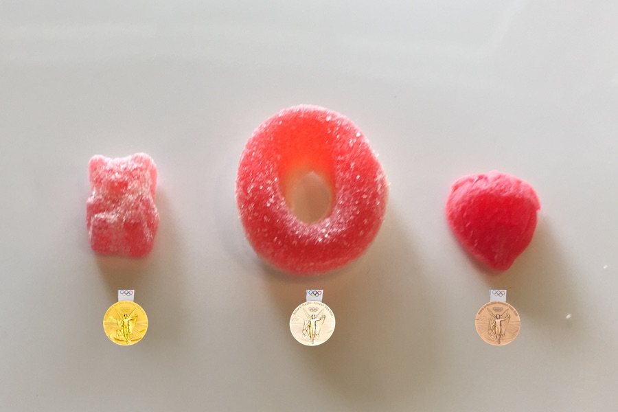 CBDグミの味|食品としての美味しさ
1位のCBD fxグミの他 2種類のCBDグミの写真
